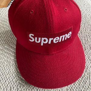 Supreme Wool Hat box logo